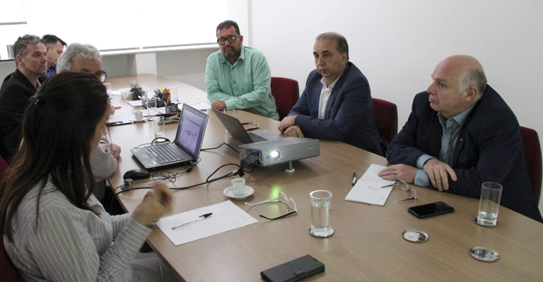 Comissão de Saúde Suplementar do CFO reúne com Uniodonto do Brasil para definir execução de projeto 