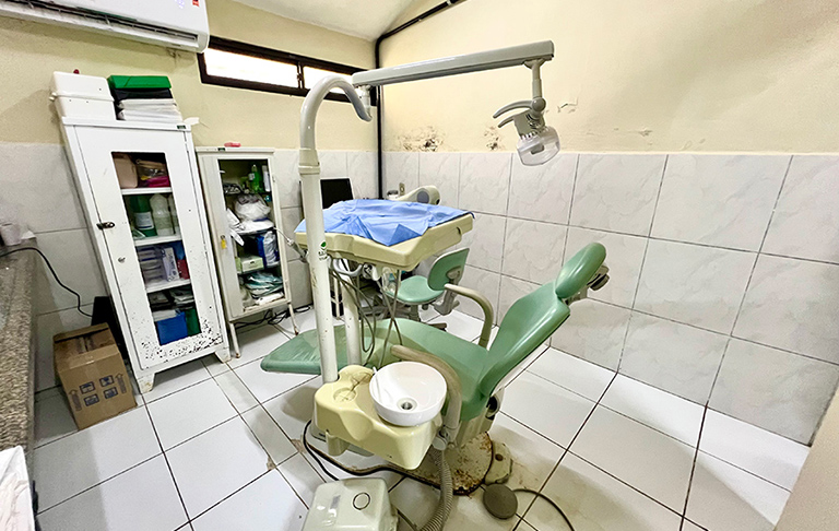 Fiscalização do CRO-RN interdita dois consultórios em UBSs de Parnamirim e encontra equipe de Saúde Bucal sem cadeira odontológica